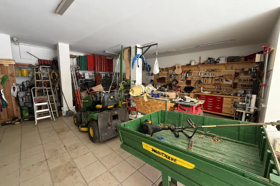 Villa Bifamiliare in vendita di 400 mq a €829.000 (rif. 33/2026)