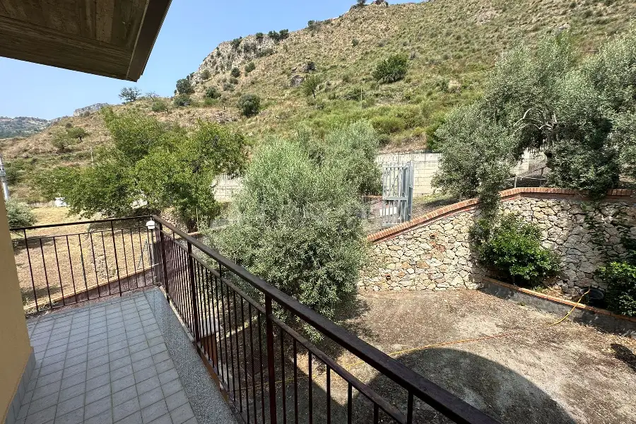 Villino a Schiera in vendita di 182 mq a €210.000 (rif. 31/2023)