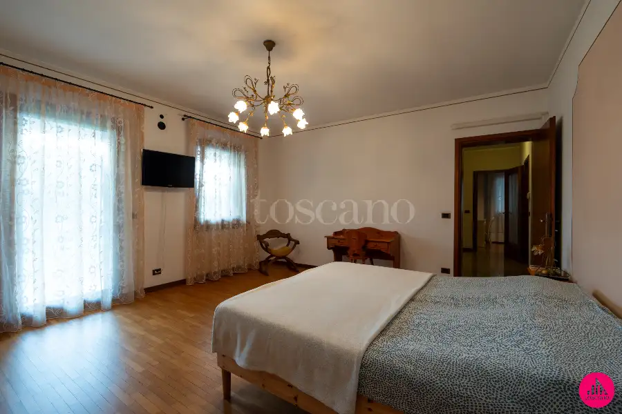 Villino a Schiera in vendita di 228 mq a €395.000 (rif. 177/2026)