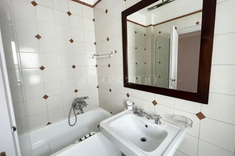 Attico in vendita di 230 mq a €1.400.000 (rif. 1/2026)