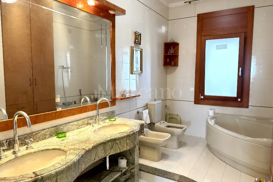 Casa in vendita di 347 mq a €459.000 (rif. 52/2026)