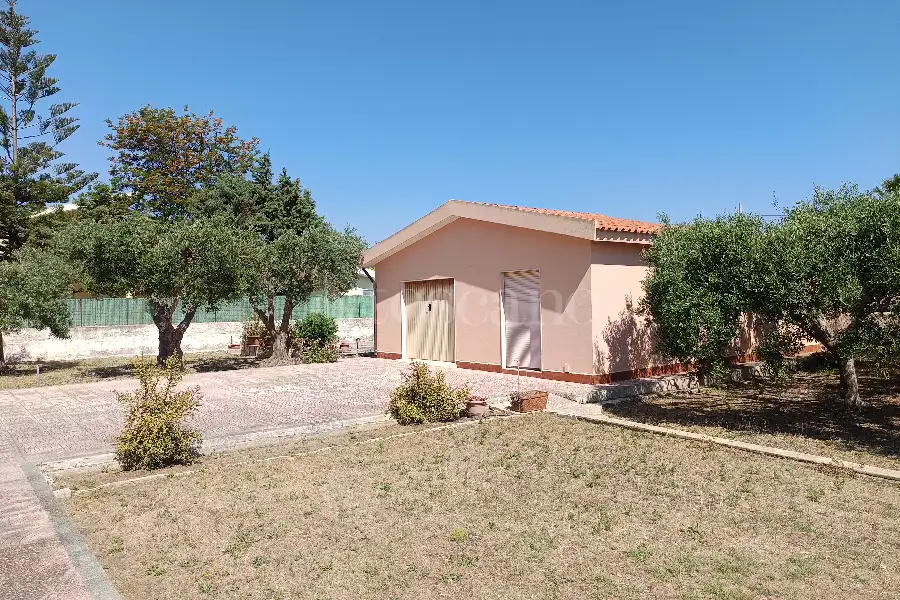 Villa in vendita di 470 mq a €698.000 (rif. 76/2026)