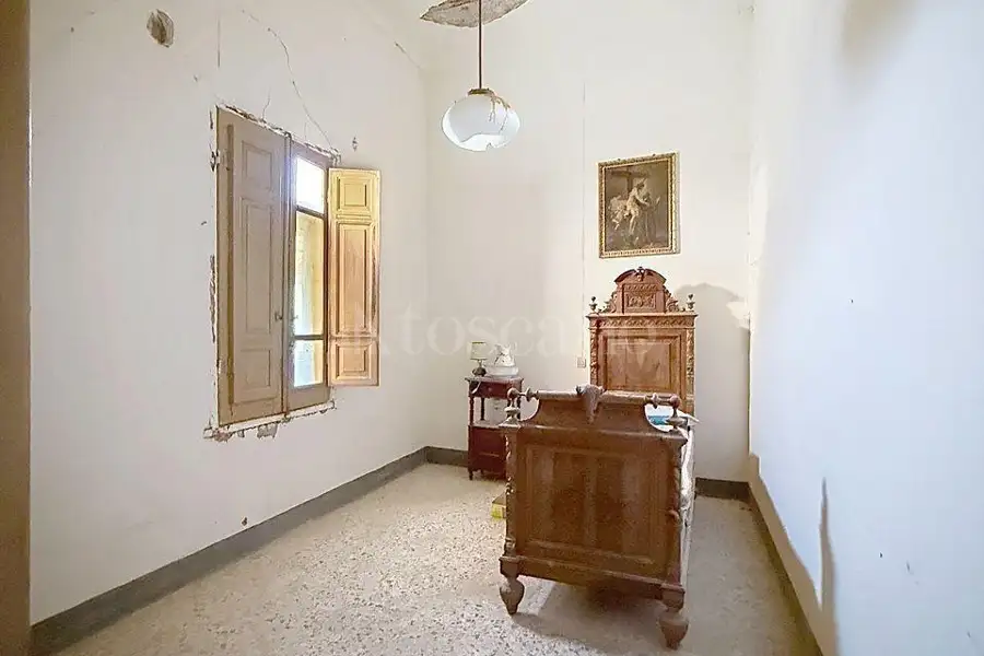 Casa Indipendente in vendita di 630 mq a €260.000 (rif. 190/2026)