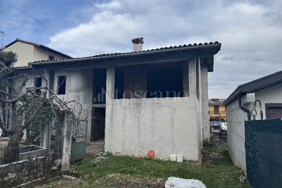 Magazzino in vendita di 200 mq a €19.000 (rif. 32/2026)