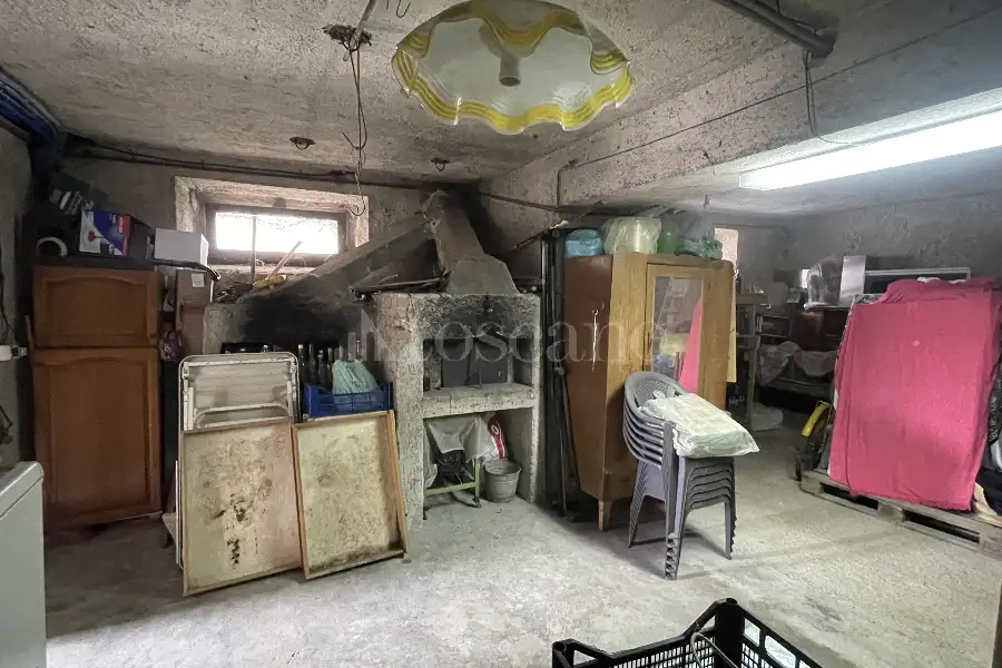 Casa Indipendente in vendita di 212 mq a €210.000 (rif. 15/2026)