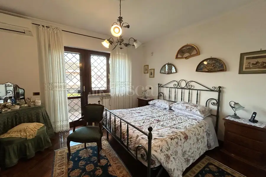 Villa in vendita di 380 mq a €599.000 (rif. 15/2026)
