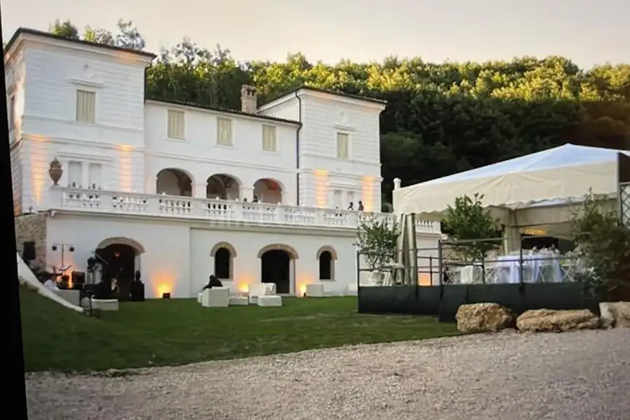 Villa in vendita di 550 mq a €600.000 (rif. 20/2024)