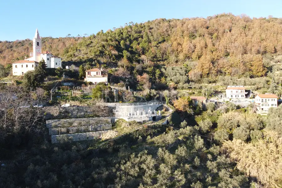 Casa Indipendente in vendita di 270 mq a €380.000 (rif. 12/2026)