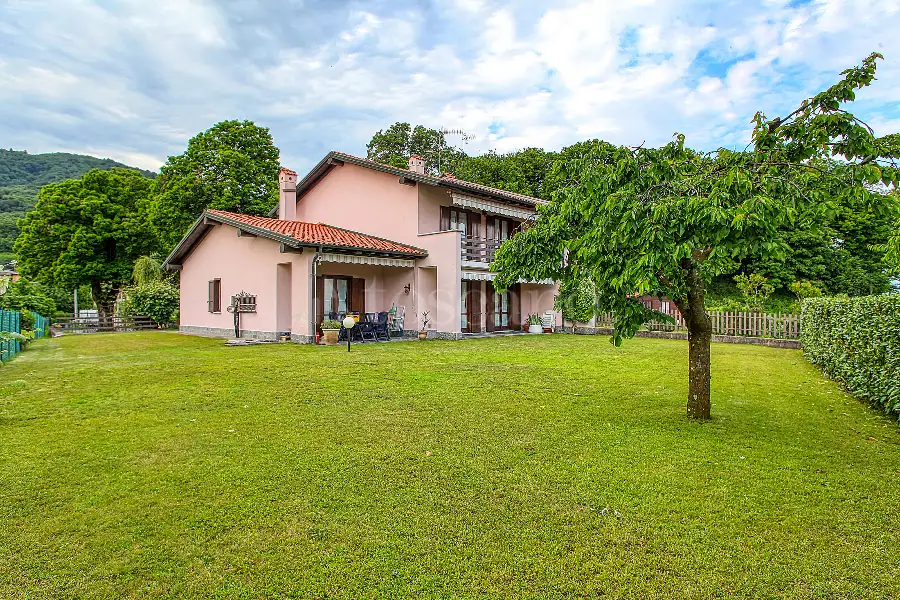Villa in vendita di 380 mq a €520.000 (rif. 5/2026)