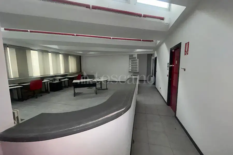 Ufficio in vendita di 239 mq a €229.000 (rif. 4/2026)
