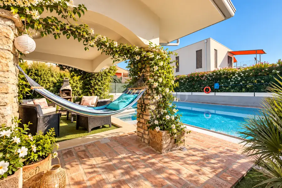 Villa in vendita di 300 mq a €1.250.000 (rif. 28/2026)