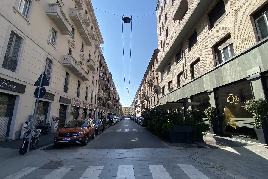 Negozio in vendita di 100 mq a €1.090.000 (rif. 5/2026)