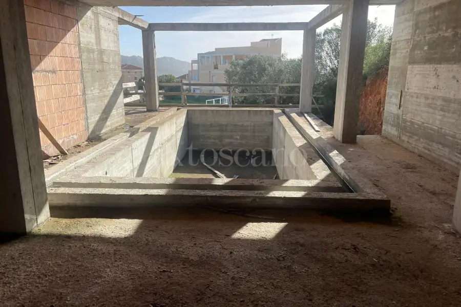 Villa in vendita di 400 mq a €745.000 (rif. 8/2026)