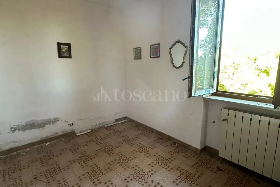 Villa Bifamiliare in vendita di 250 mq a €90.000 (rif. 6/2025)