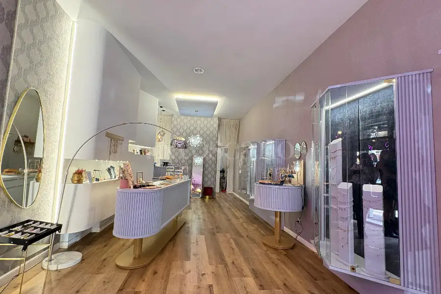 Negozio in vendita di 50 mq a €245.000 (rif. 36/2025)