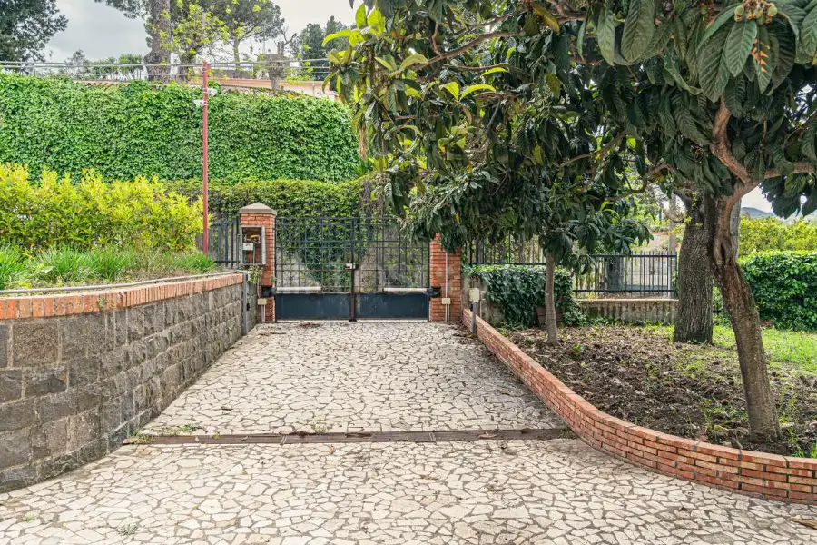 Villa in vendita di 300 mq a €490.000 (rif. 44/2025)