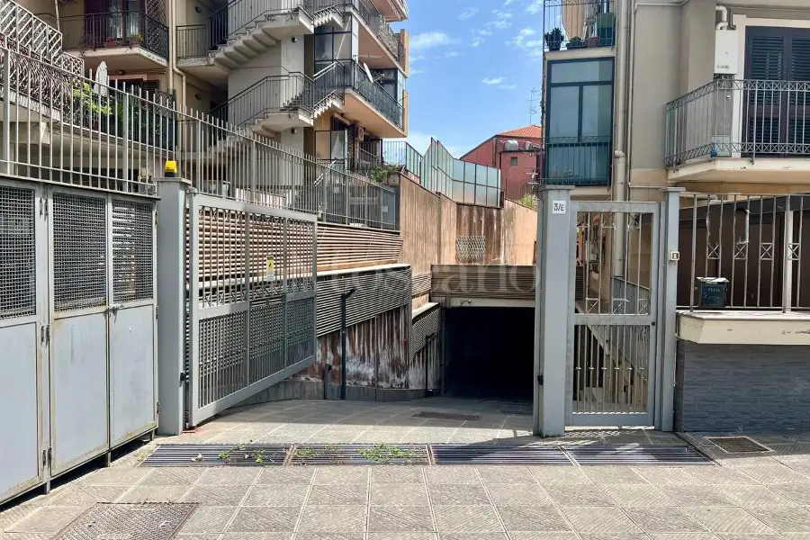 Magazzino in affitto di 215 mq a €780 (rif. 28/2026)