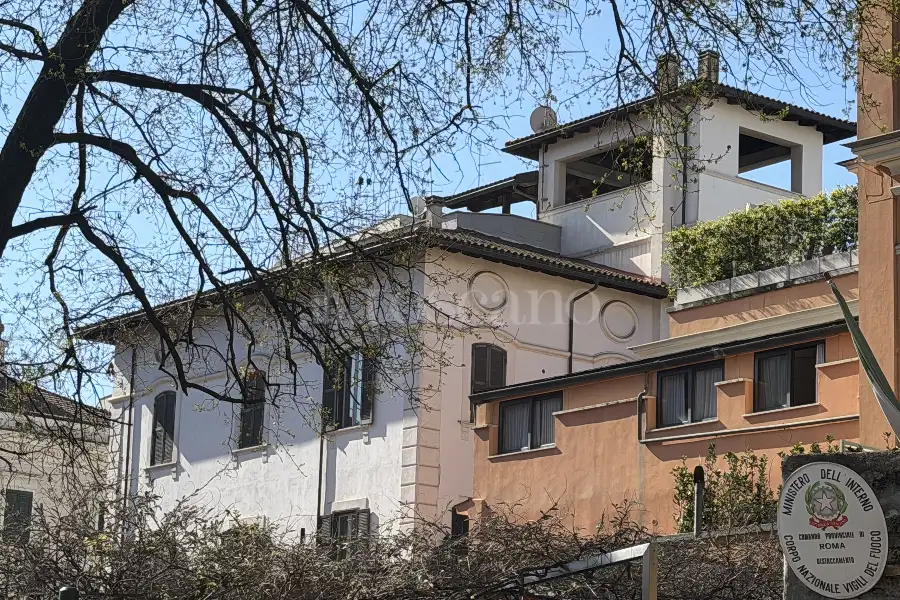 Palazzo in affitto di 600 mq a €16.000 (rif. 24/2025)