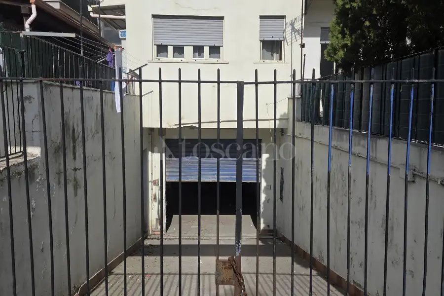 Magazzino in vendita di 208 mq a €93.000 (rif. 12/2026)