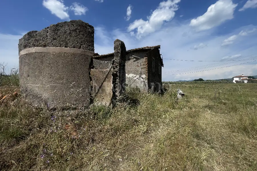 Agricolo in vendita di 60.000 mq a €170.000 (rif. 25/2026)