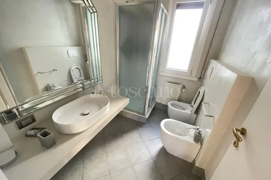 Attico in vendita di 230 mq a €1.400.000 (rif. 1/2026)