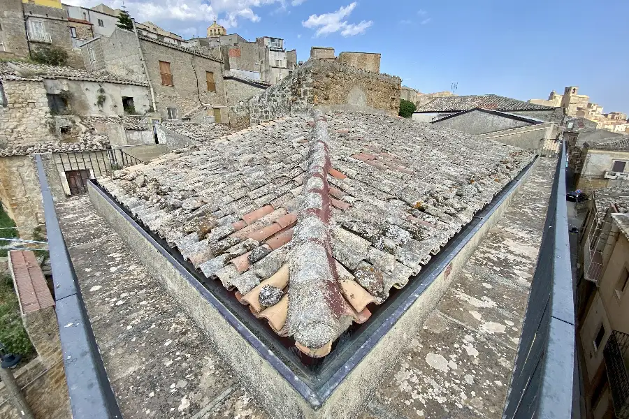 Casa Indipendente in vendita di 300 mq a €249.000 (rif. 103/2025)