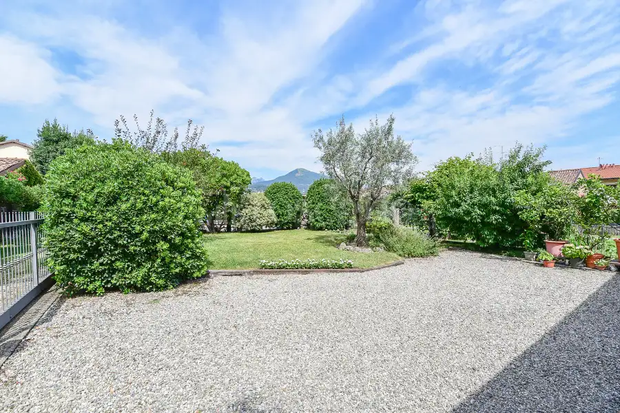 Casa in vendita di 250 mq a €270.000 (rif. 28/2025)
