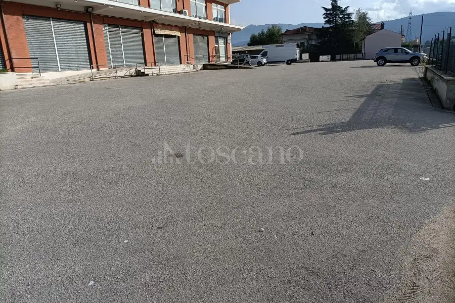 Negozio in affitto di 3.000 mq trattativa riservata (rif. 123/2024)