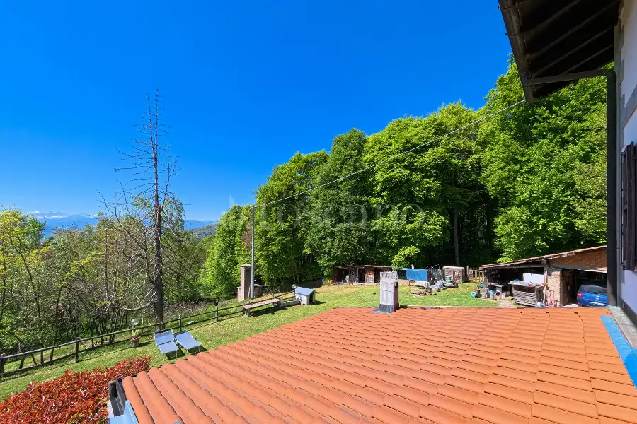 Casa Indipendente in vendita di 700 mq a €850.000 (rif. 146/2026)
