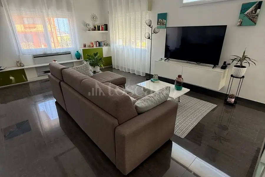 Villino a Schiera in vendita di 270 mq a €349.000 (rif. 183/2026)