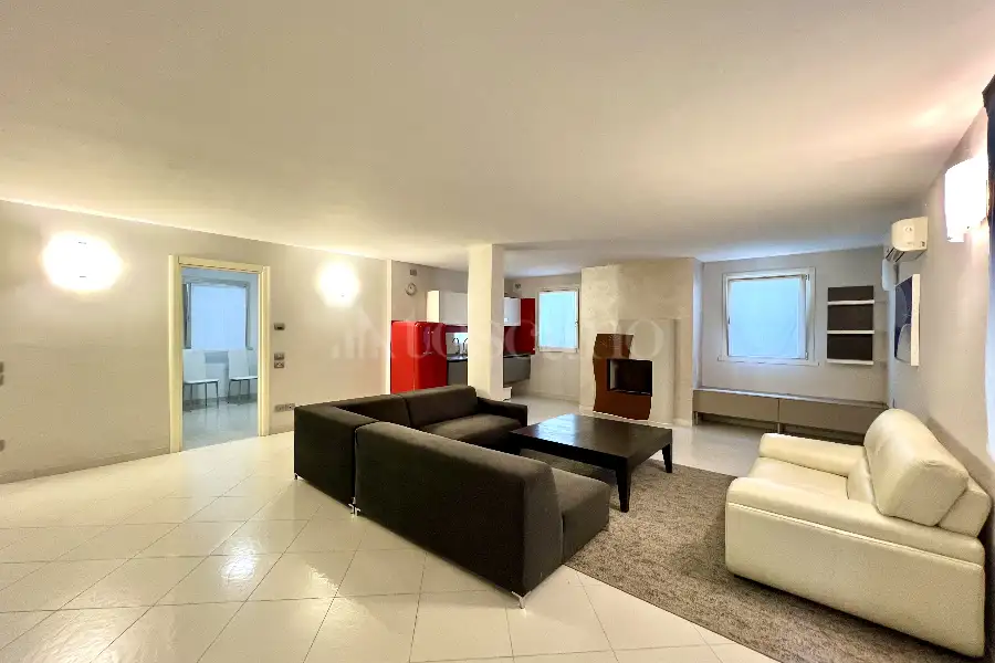 Villa in vendita di 300 mq a €950.000 (rif. 47/2025)