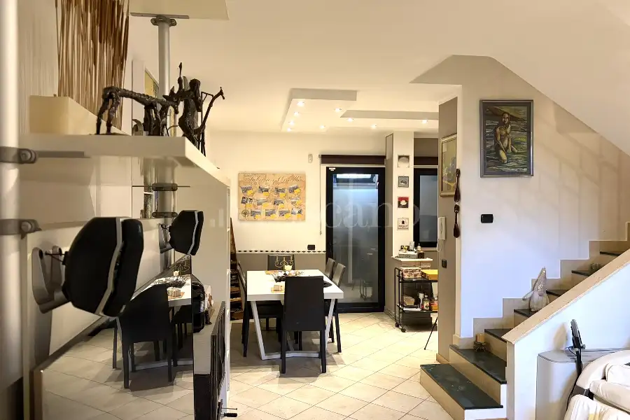 Villino a Schiera in vendita di 160 mq a €530.000 (rif. 20/2026)