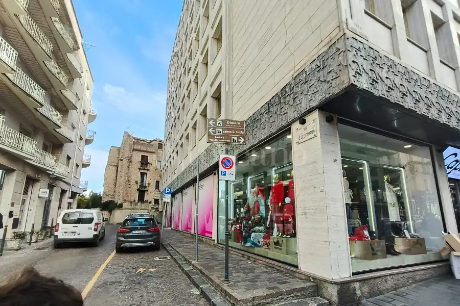 Negozio in vendita di 1.850 mq trattativa riservata (rif. 130/2025)