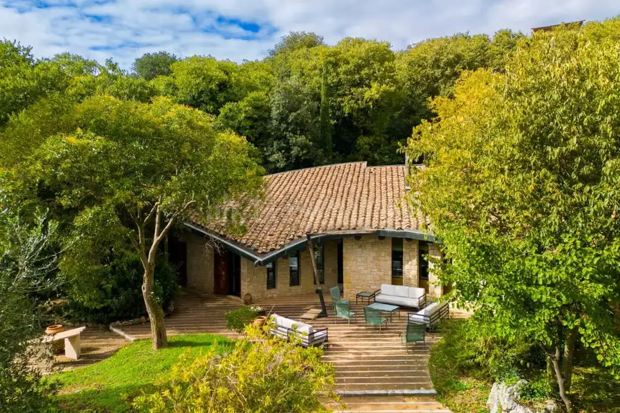 Villa in vendita di 300 mq a €1.450.000 (rif. 40/2025)