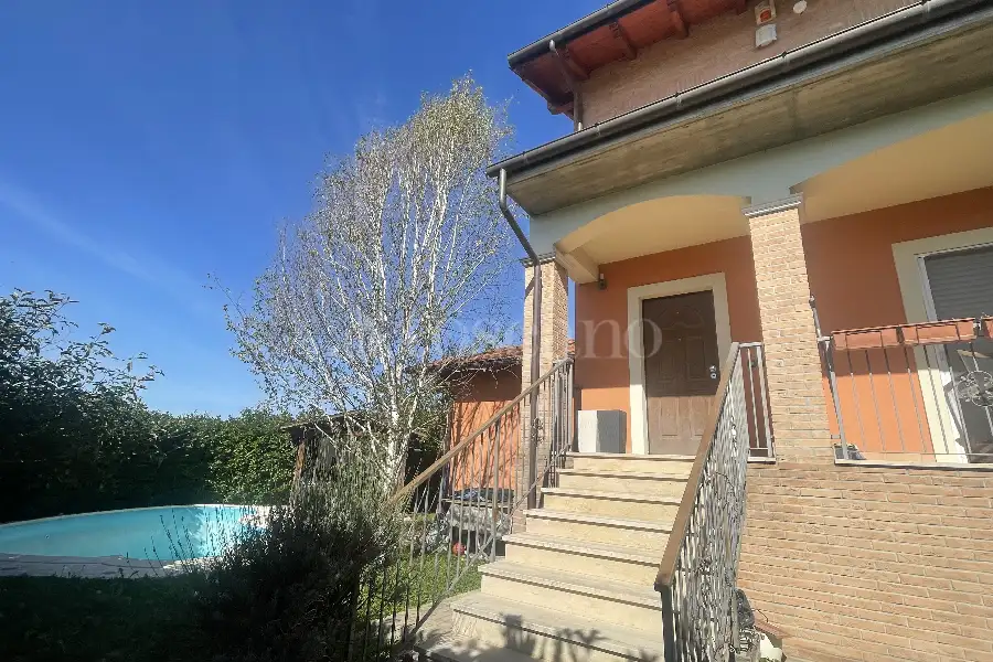 Villino a Schiera in vendita di 210 mq trattativa riservata (rif. 148/2024)