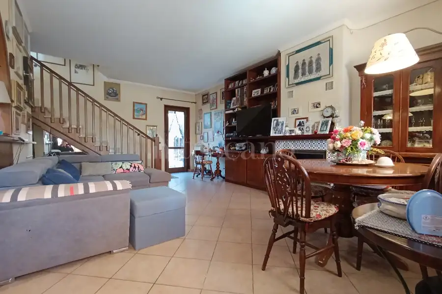 Villa Plurifamiliare in vendita di 110 mq a €229.000 (rif. 30/2026)
