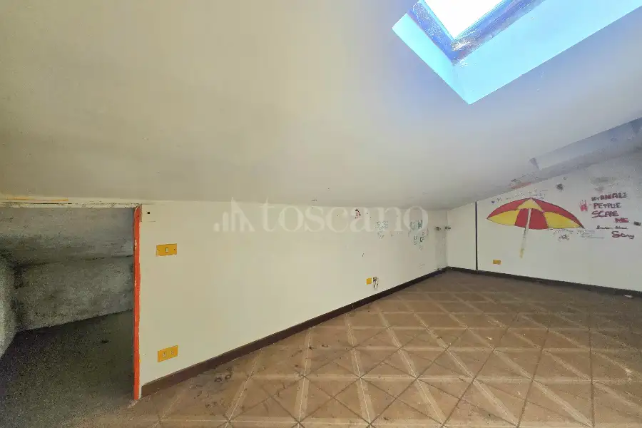 Casa Indipendente in vendita di 350 mq a €163.000 (rif. 30/2025)
