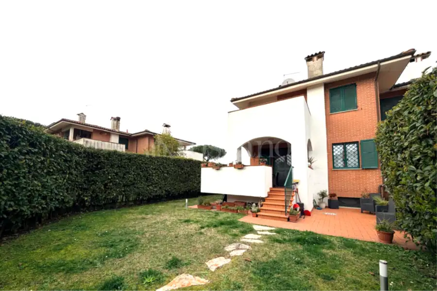 Villa in vendita di 140 mq a €449.000 (rif. 6/2026)