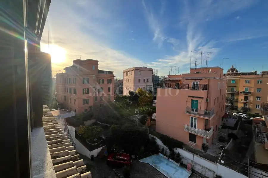 Attico in vendita di 100 mq a €480.000 (rif. 93/2024)