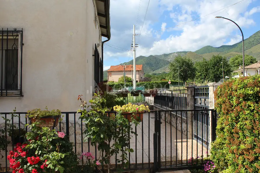 Casa Indipendente in vendita di 212 mq a €210.000 (rif. 15/2026)