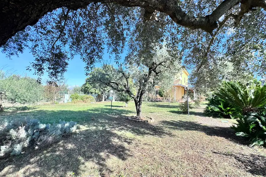 Villa in vendita di 350 mq a €475.000 (rif. 15/2025)