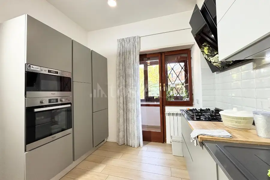 Villino a Schiera in vendita di 261 mq a €699.000 (rif. 49/2025)