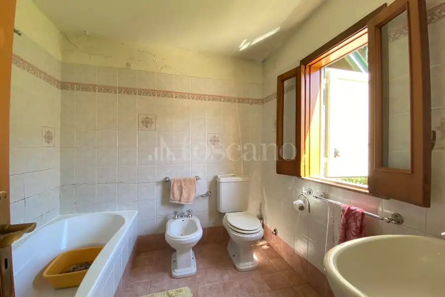 Casa in vendita di 260 mq a €230.000 (rif. 48/2026)
