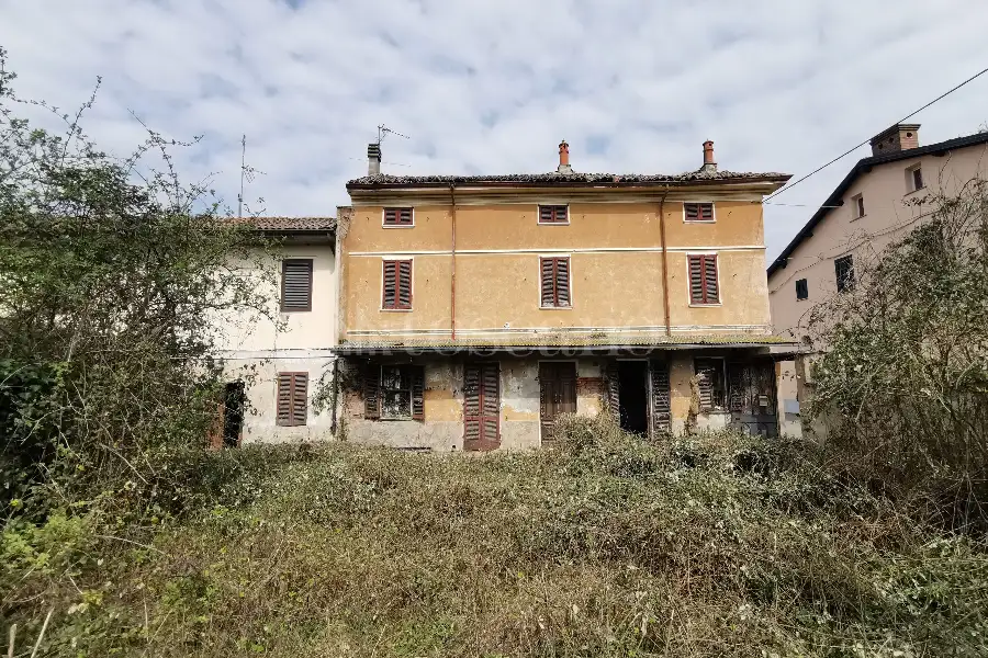 Casa Indipendente in vendita di 160 mq a €25.000 (rif. 3/2026)