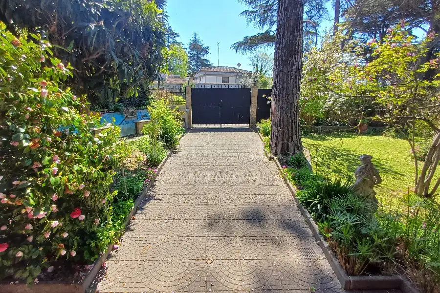 Villa in vendita di 250 mq a €349.000 (rif. 12/2025)