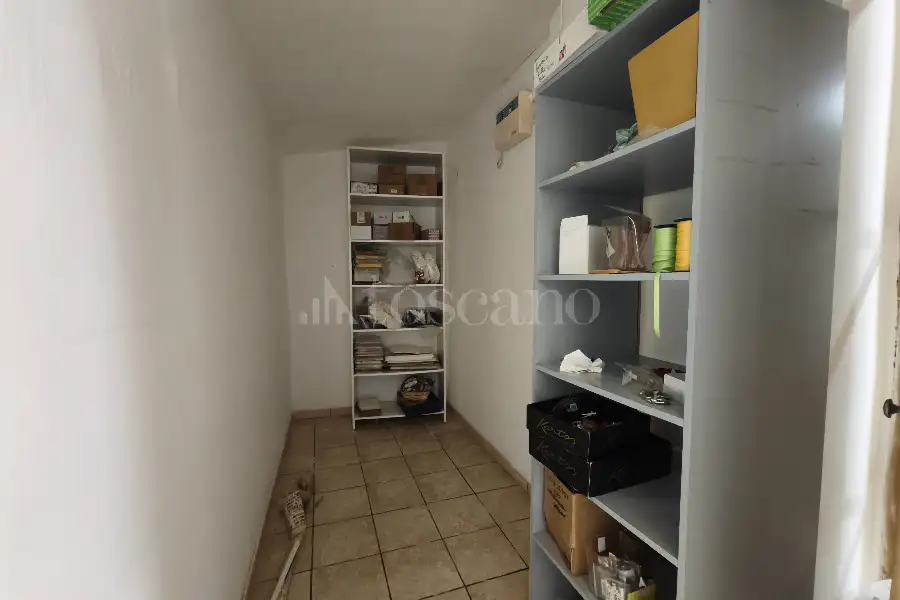Negozio in affitto di 103 mq a €1.200 (rif. 10/2026)
