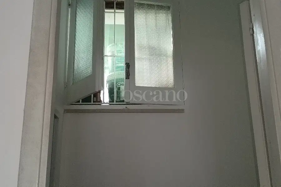Negozio in affitto di 45 mq a €400 (rif. 56/2025)