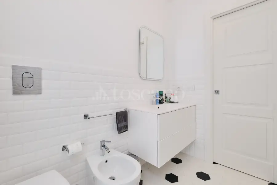 Villa Bifamiliare in vendita di 510 mq a €1.850.000 (rif. 30/2026)