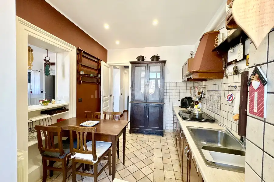 Casa in vendita di 255 mq a €949.000 (rif. 23/2026)