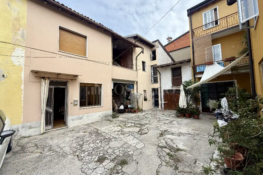 Casa Indipendente in vendita di 100 mq a €115.000 (rif. 38/2026)